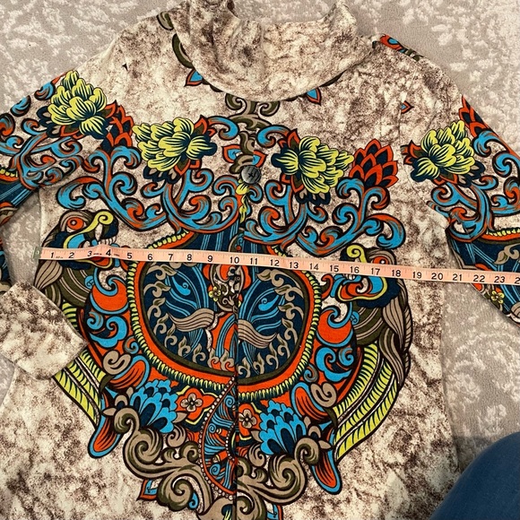 Women’s Radzoli XL multi-colored vibrant print cowl neck pullover - Picture 12 of 13